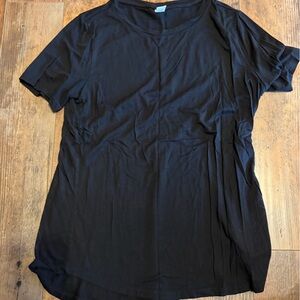 Women’s Old Navy black short sleeve shirt size small